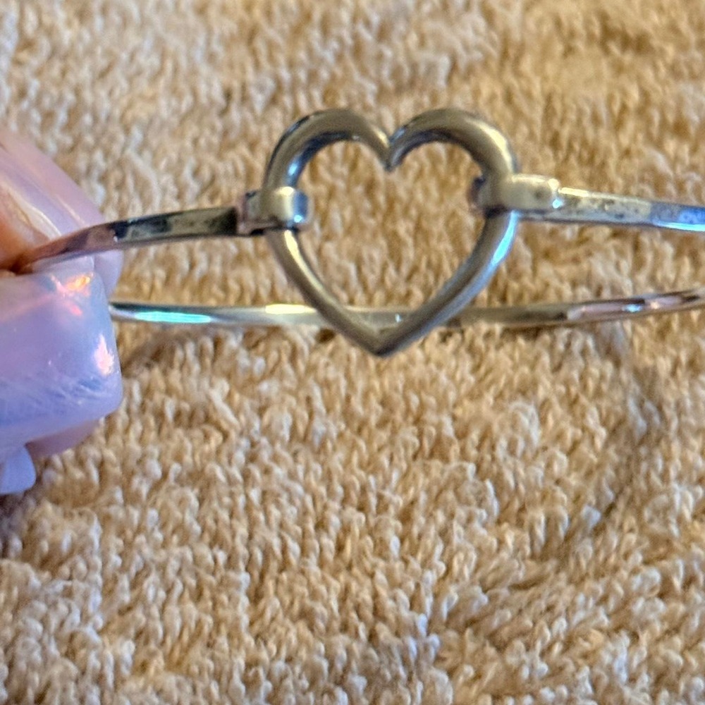 'Retired James Avery Sterling Silver Hook-On Hammered Heart Bracelet
